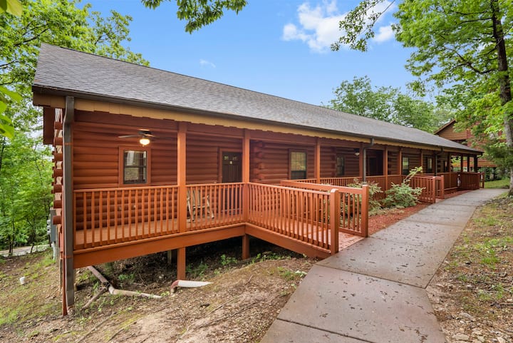 Walk-in One-level Cabin With Cozy Fireplace - Table Rock Lake