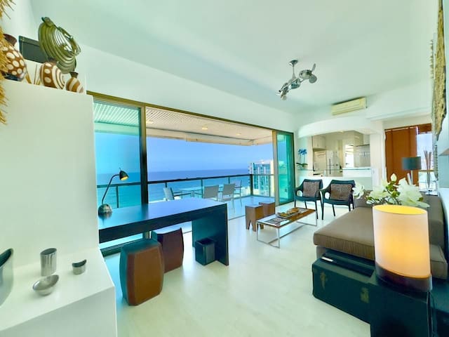 Stylish apt w/ Breathtaking View/Heart of Ipanema