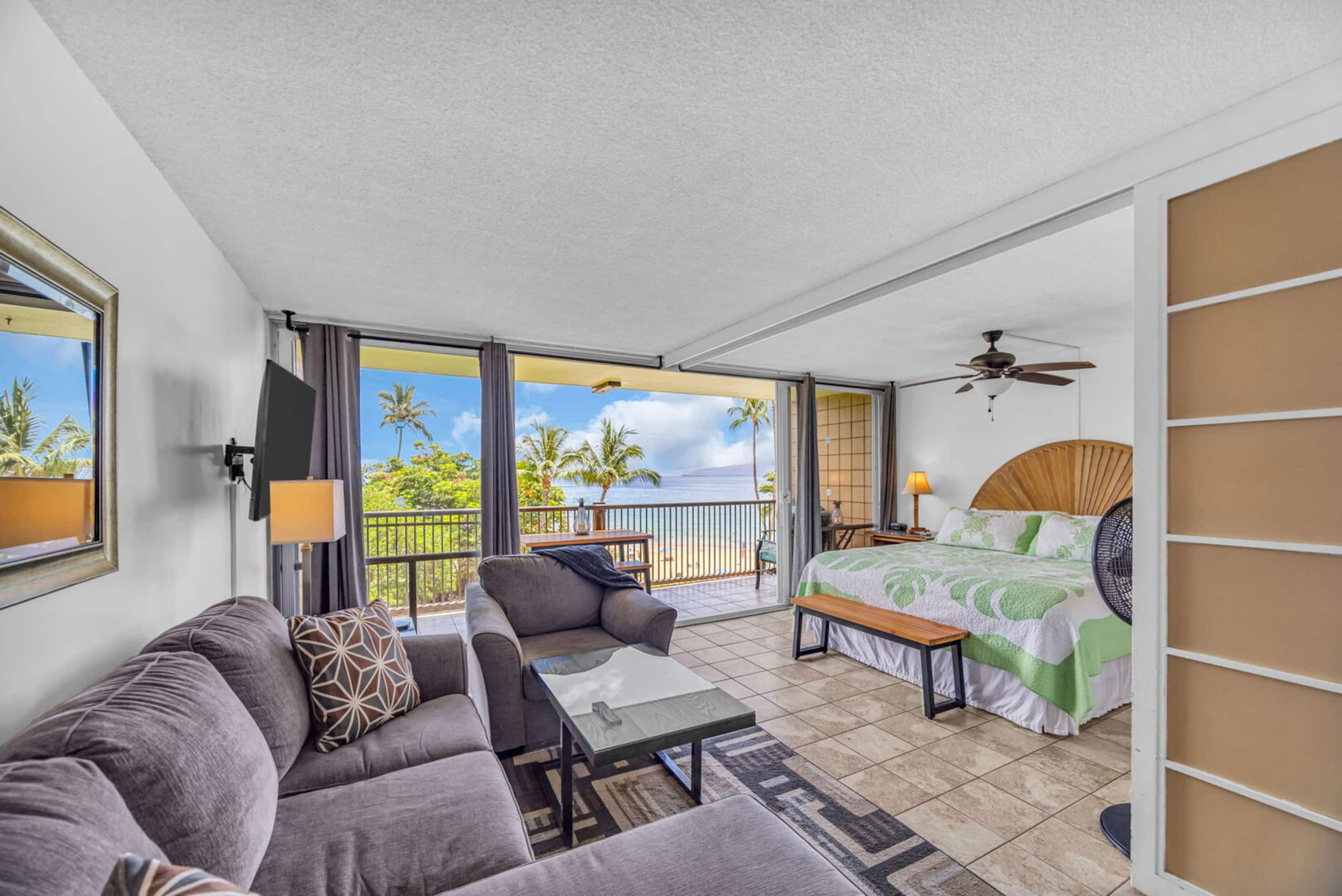 Condo in Kihei · ★4.17 · 1 bedroom · 2 beds · 1 bath - Image 4