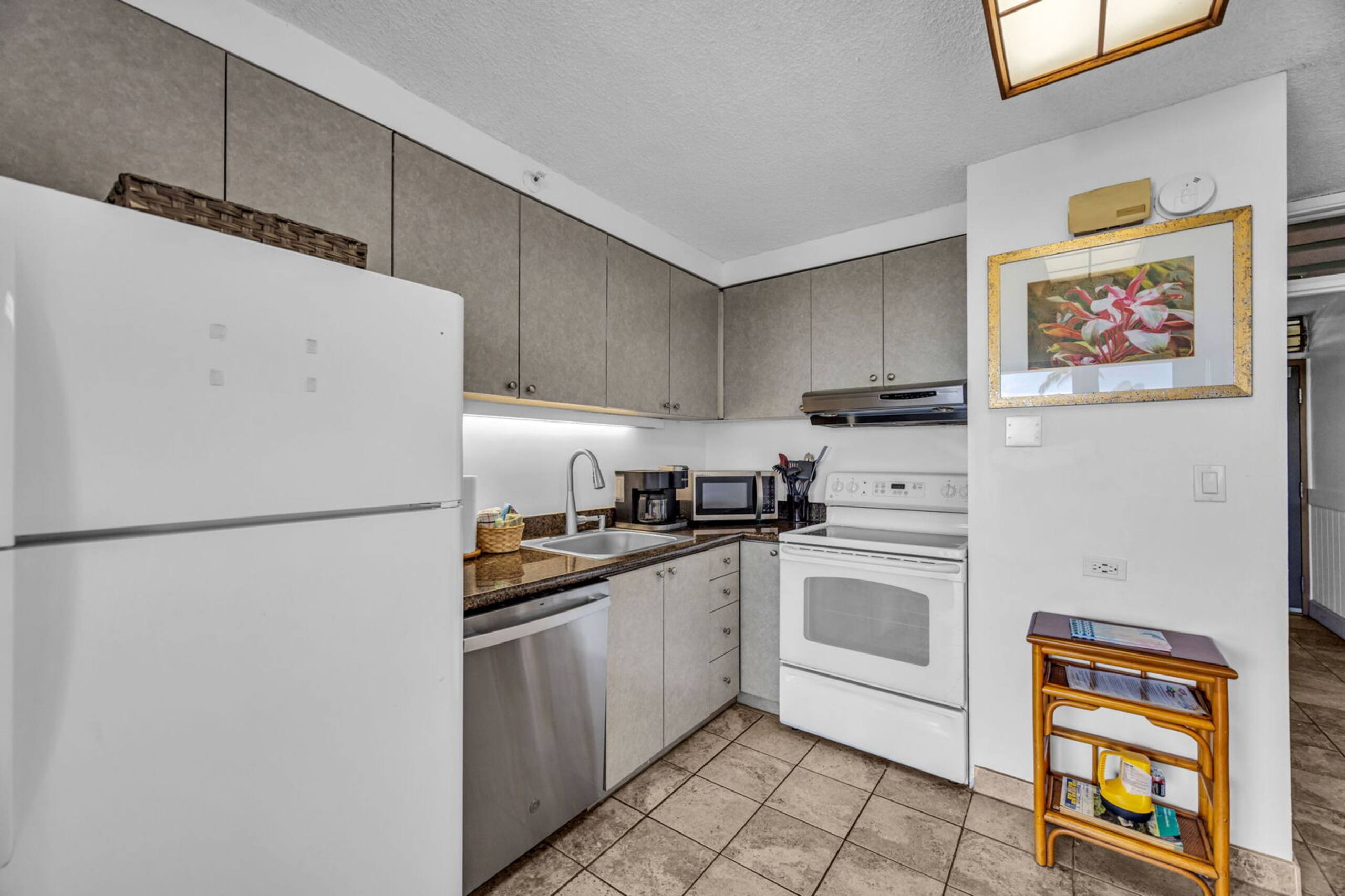 Condo in Kihei · ★4.33 · 2 bedrooms · 3 beds · 2 baths - Image 17