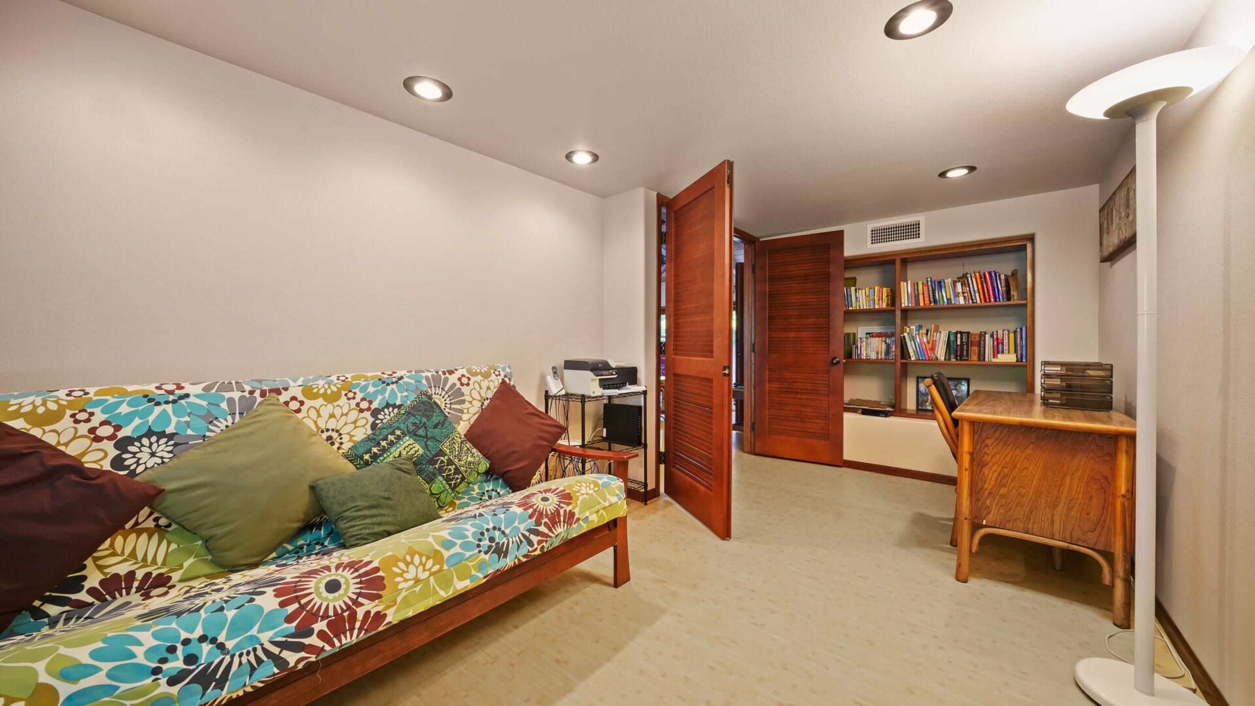 Home in Kailua-Kona · ★4.87 · 2 bedrooms · 2 beds · 2 baths - Image 8