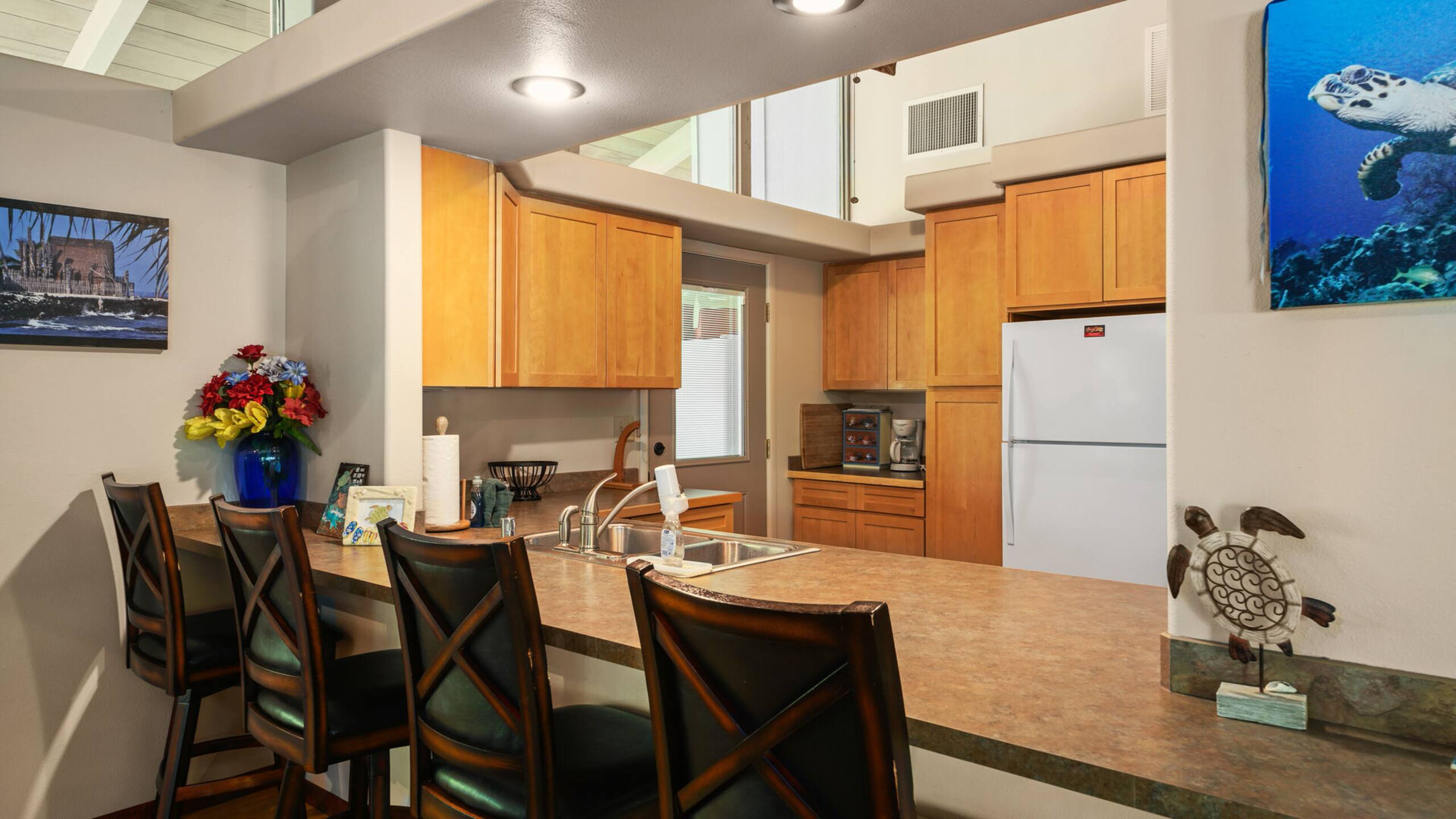 Home in Kailua-Kona · ★4.87 · 2 bedrooms · 2 beds · 2 baths - Image 10