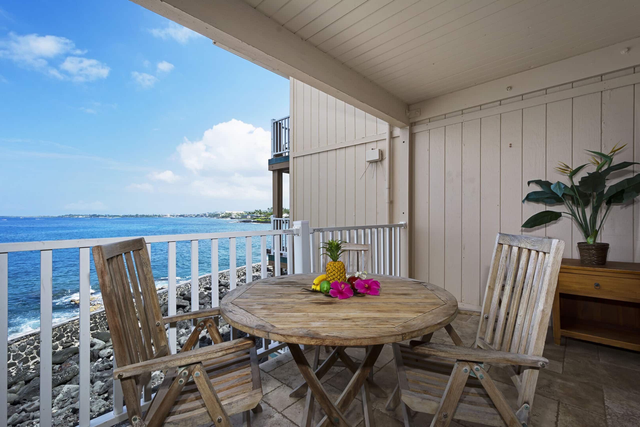 Condo in Kailua-Kona · ★4.69 · 2 bedrooms · 2 beds · 2 baths - Image 19