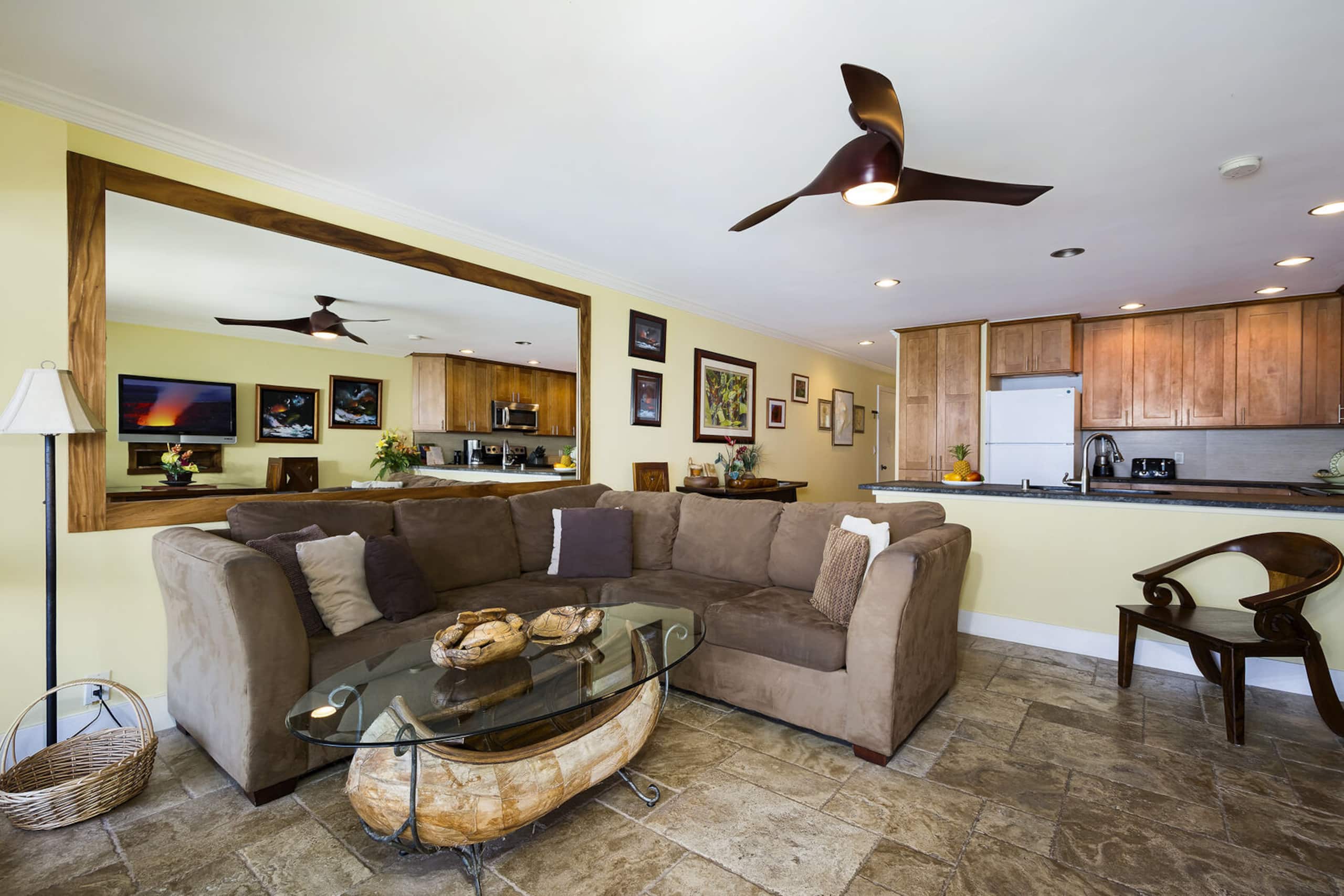 Condo in Kailua-Kona · ★4.69 · 2 bedrooms · 2 beds · 2 baths - Image 15