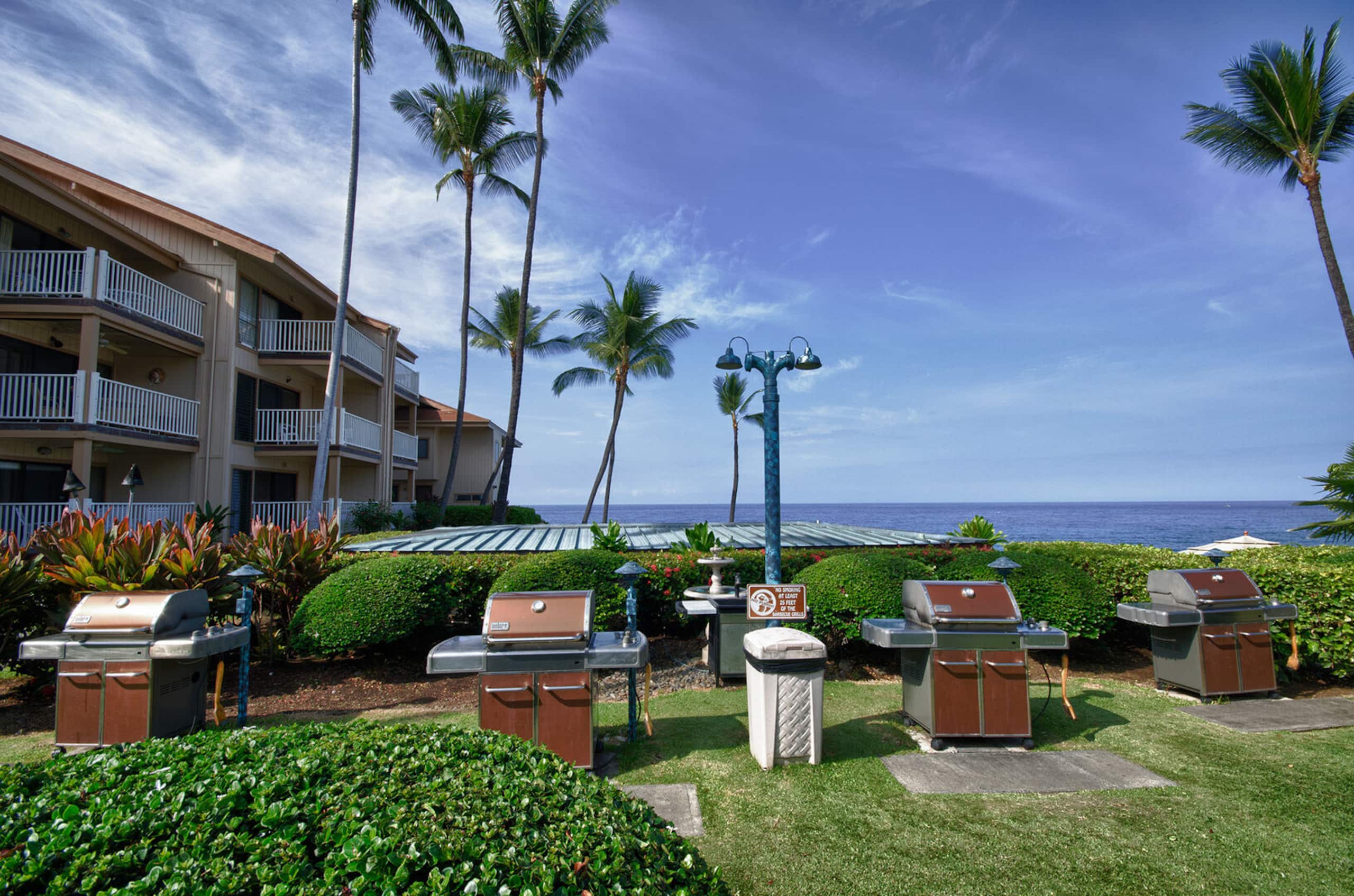 Condo in Kailua-Kona · ★4.69 · 2 bedrooms · 2 beds · 2 baths - Image 3