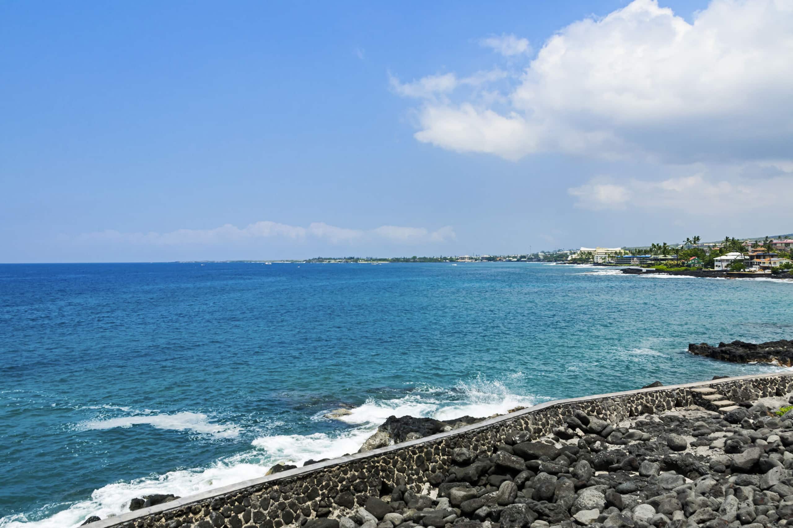 Condo in Kailua-Kona · ★4.69 · 2 bedrooms · 2 beds · 2 baths - Image 21