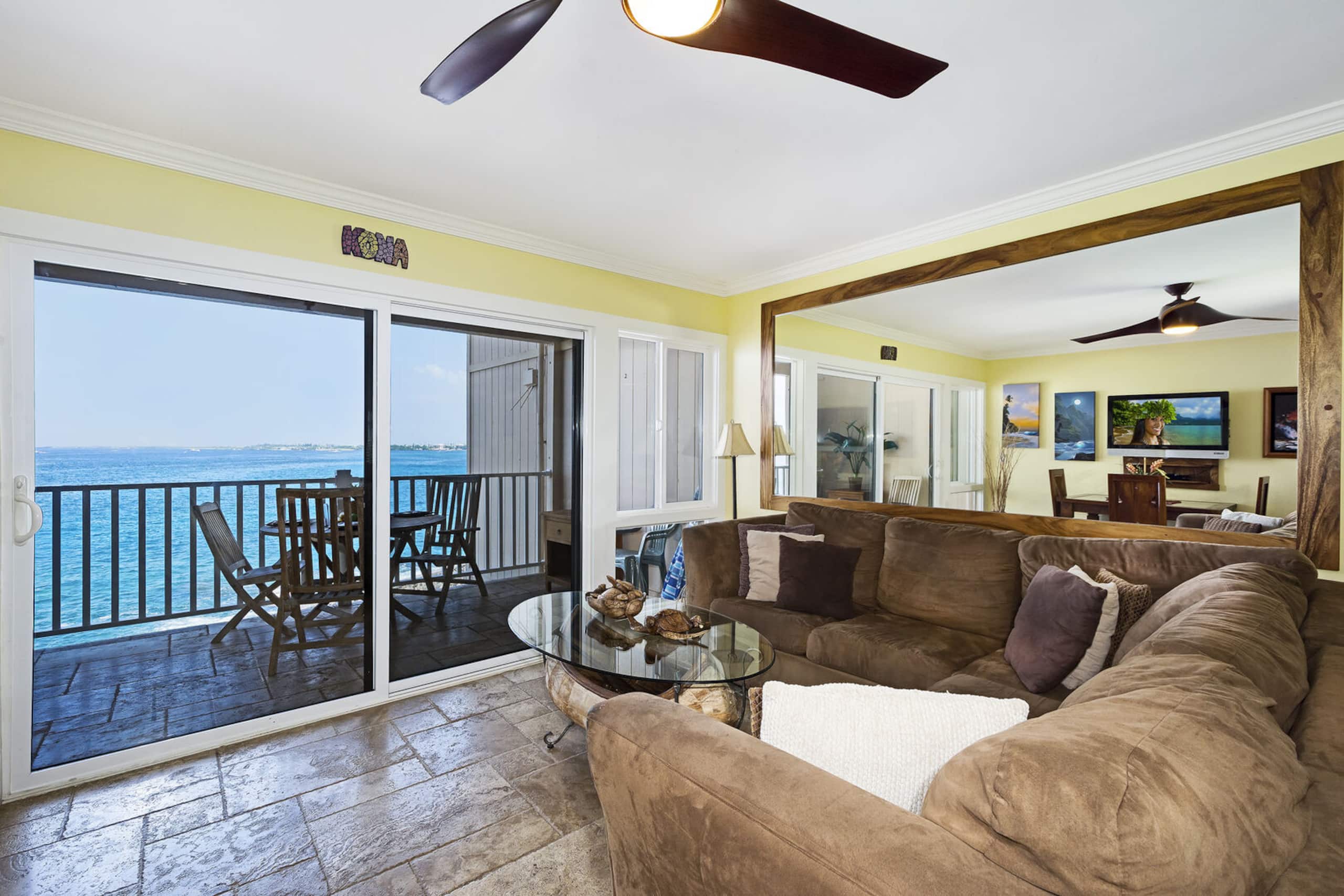 Condo in Kailua-Kona · ★4.69 · 2 bedrooms · 2 beds · 2 baths - Image 2