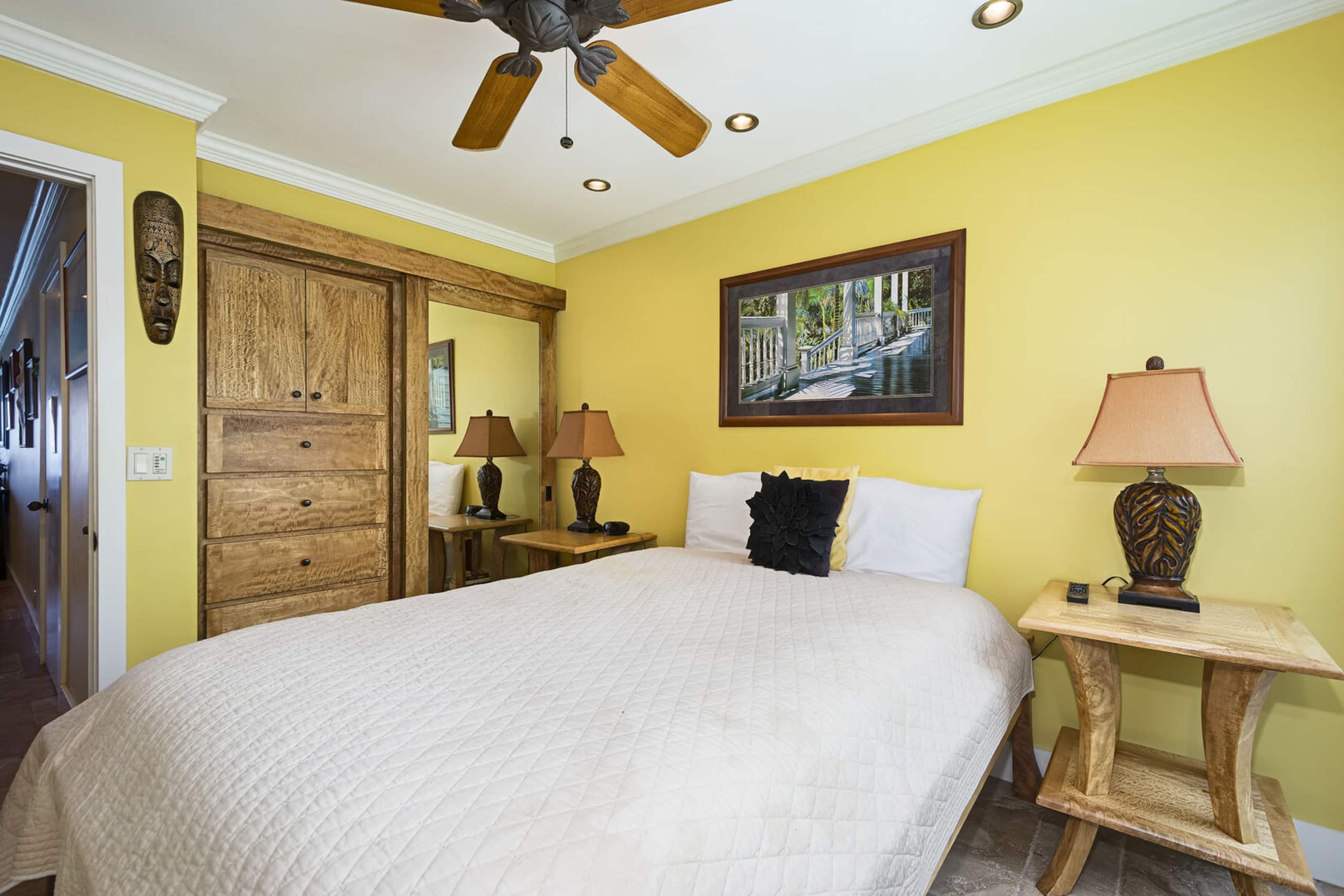 Condo in Kailua-Kona · ★4.69 · 2 bedrooms · 2 beds · 2 baths - Image 9