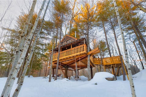 Unique Treehouse Adventure Near Mount Sunapee
