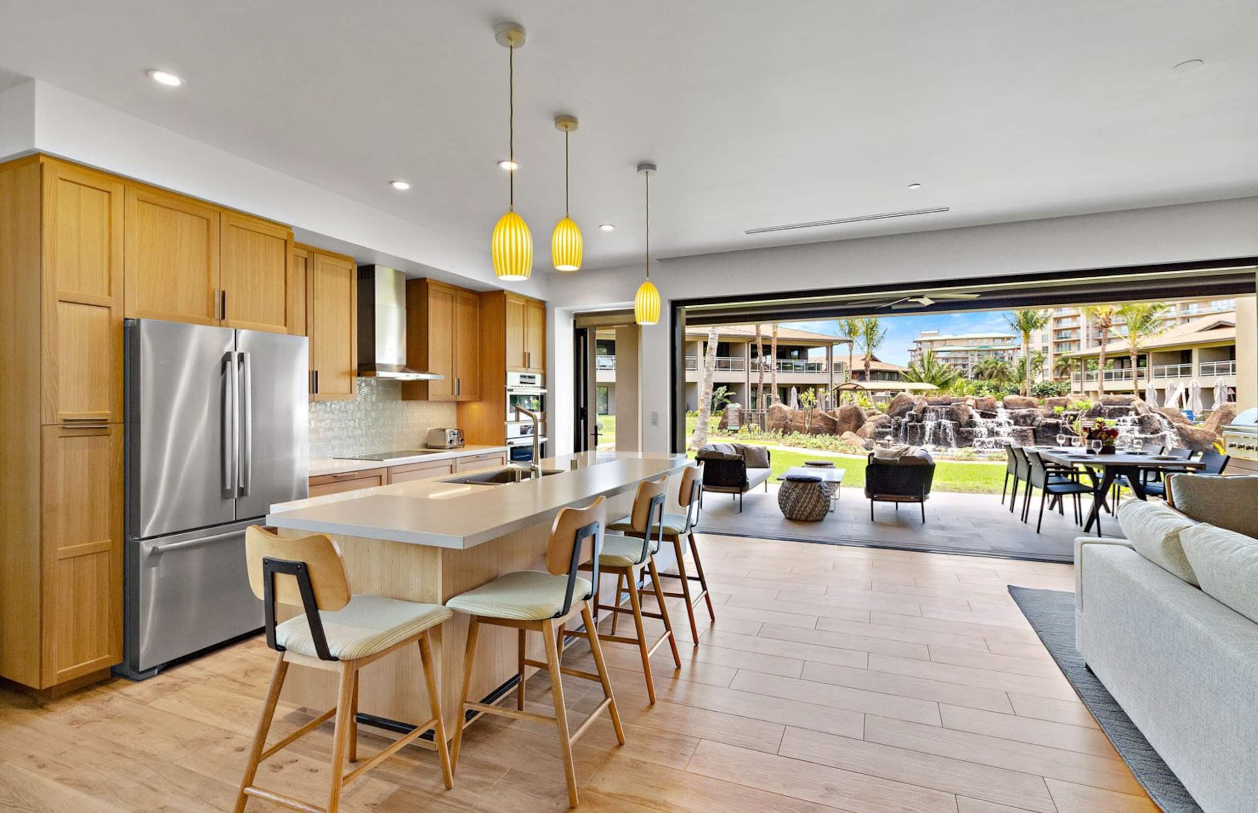 Condo in Lahaina · ★5.0 · 3 bedrooms · 4 beds · 3 baths - Image 4