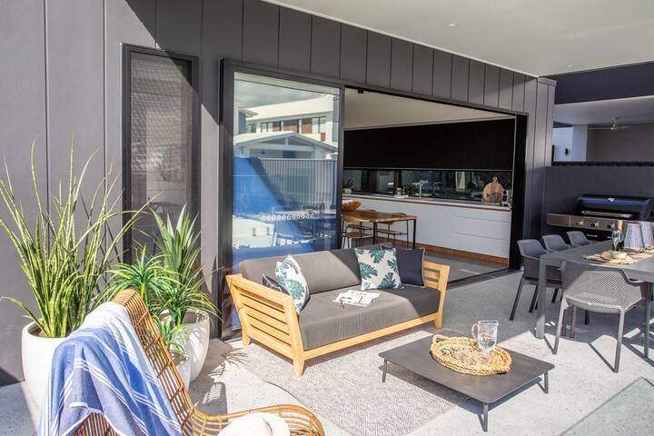 Breeze at Salt – with Heated Pool gallery image 5