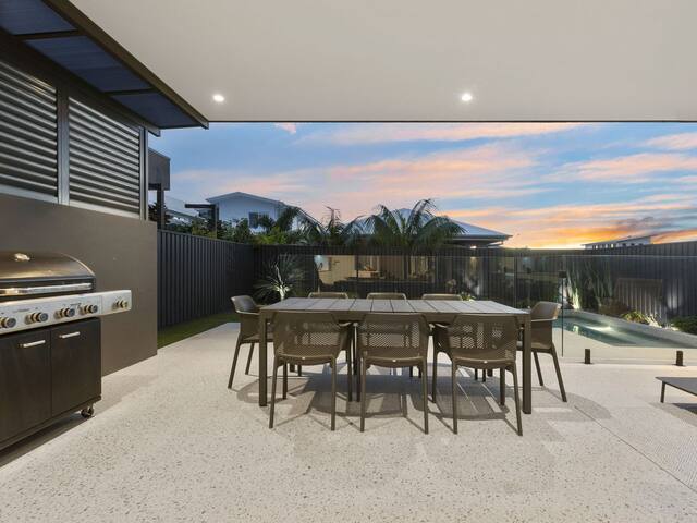 Breeze at Salt – with Heated Pool gallery image 4