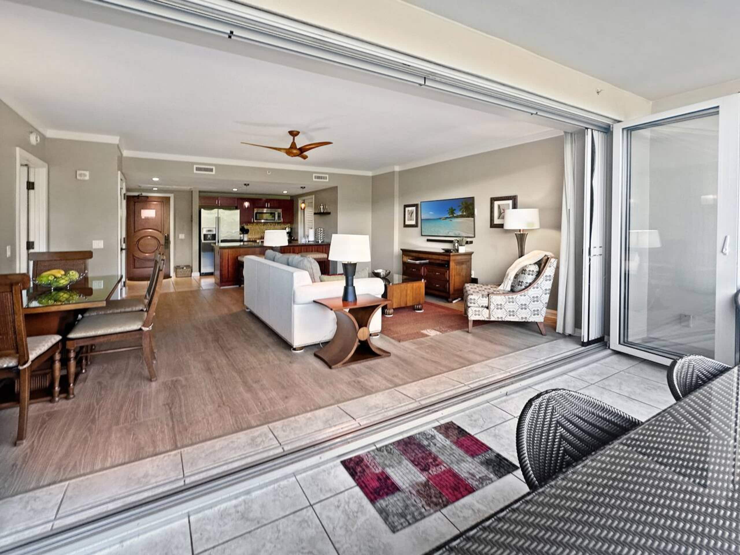 Condo in Lahaina · ★4.91 · 1 bedroom · 2 beds · 1 bath - Image 10