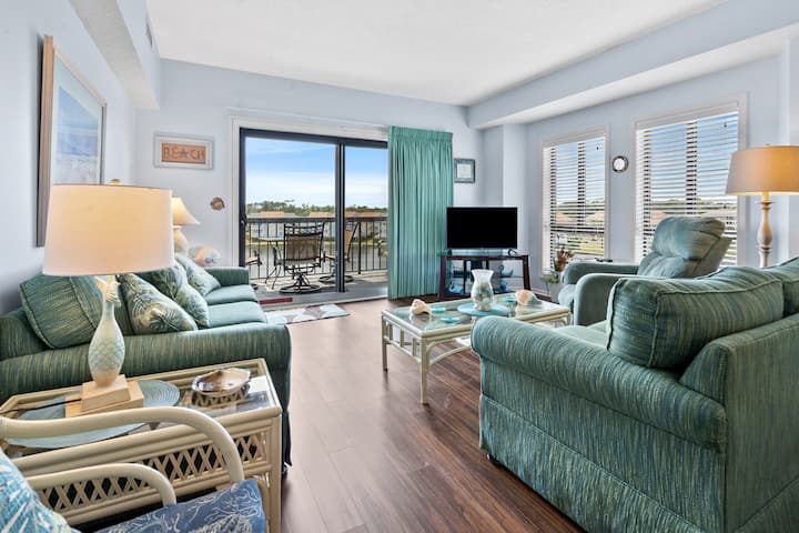 Blvd Budget-friendly Condo W/90-ft. Pool, Hot Tub - Cherry Grove Beach, SC
