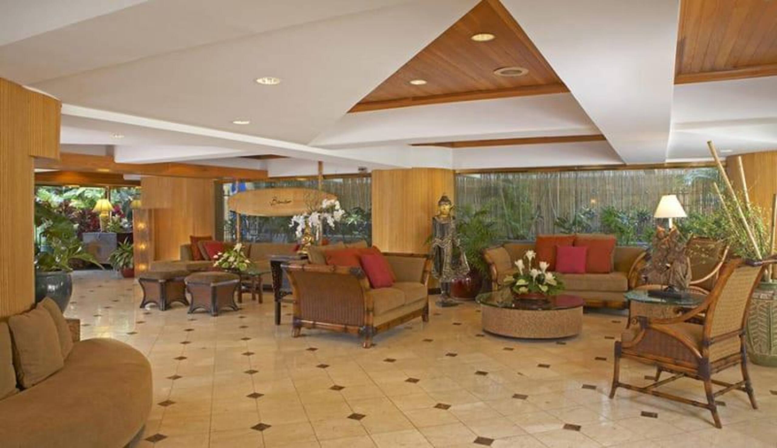 Condo in Honolulu · ★4.0 · Studio · 2 beds · 1 private bath - Image 20