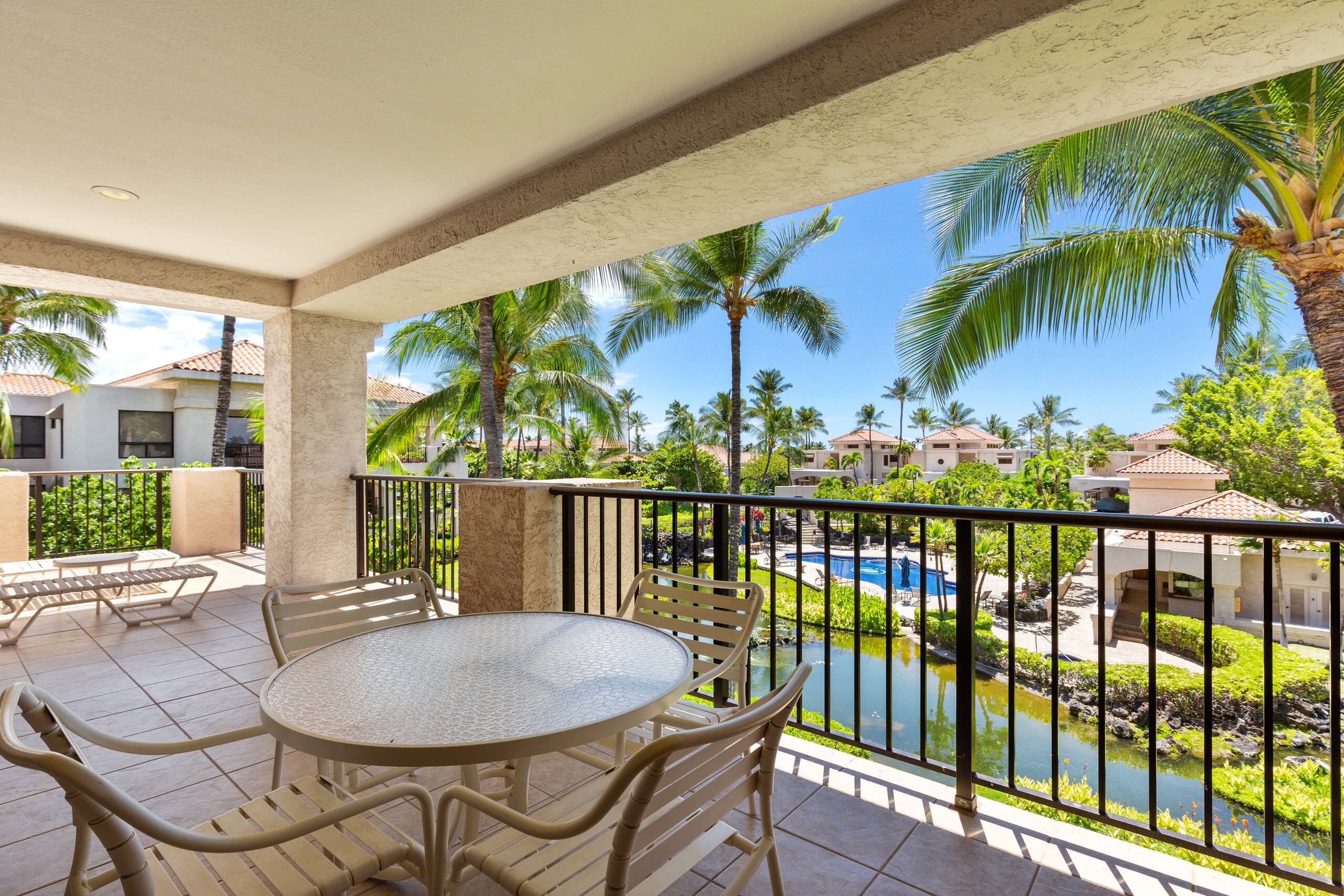 Condo in Waikoloa Village · ★4.25 · 2 bedrooms · 4 beds · 2 baths - Photo 1