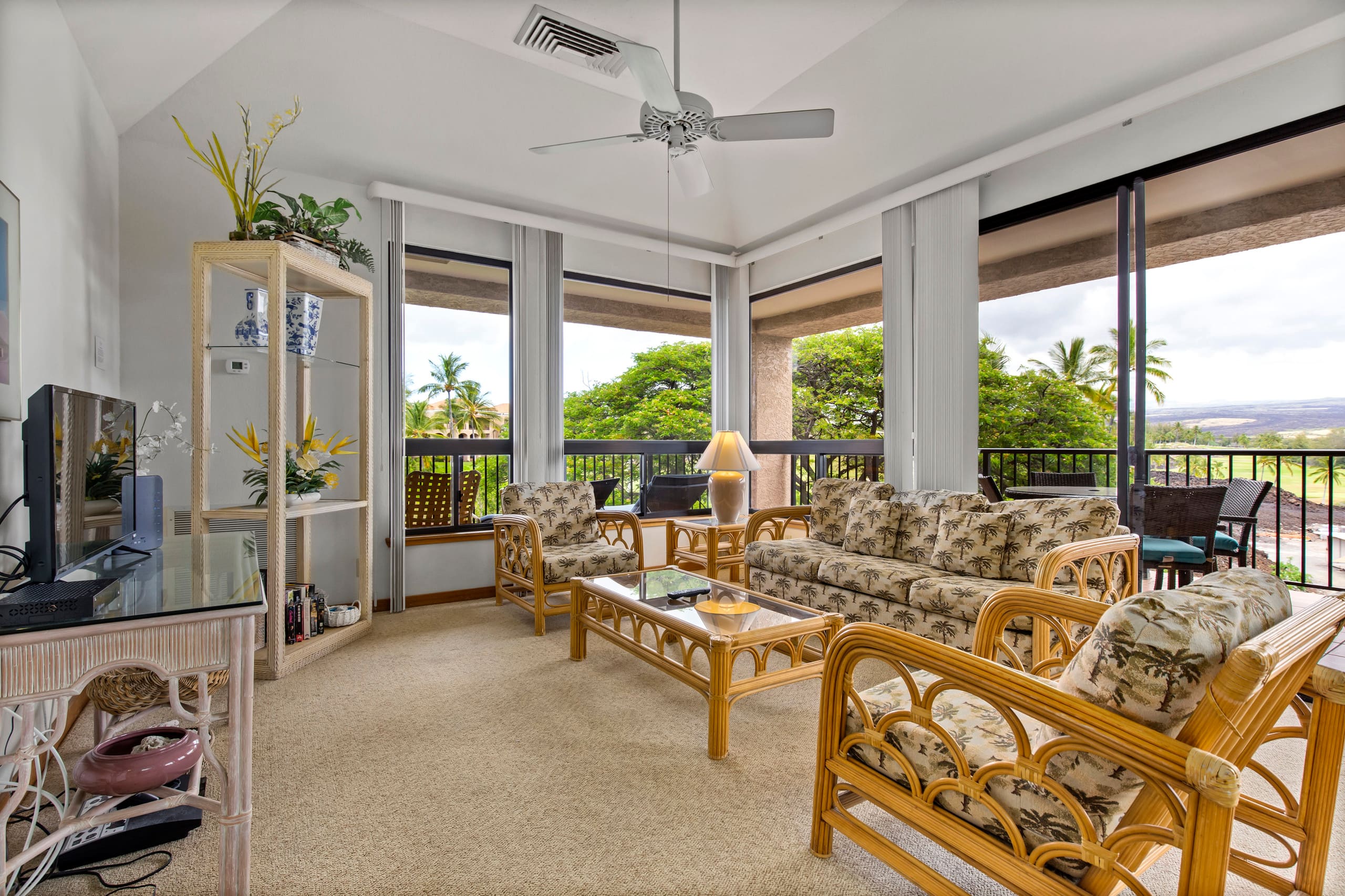 Waikoloa Oasis Resort Pool & Hot Tub - Photo 1