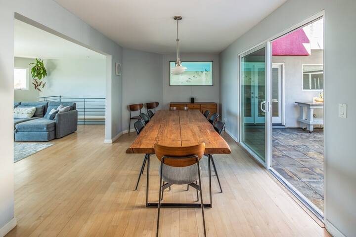 Beach Resort Home w/Ocean Views + Jacuzzi & Sauna! gallery image 5