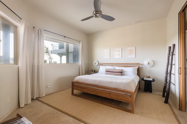 ห้องนอน 3 มีเตียงคิงไซส์