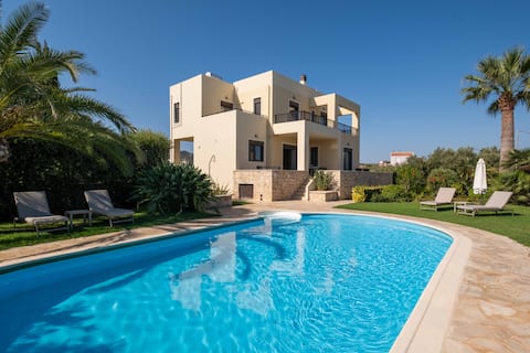Villa Selena | Heated Pool