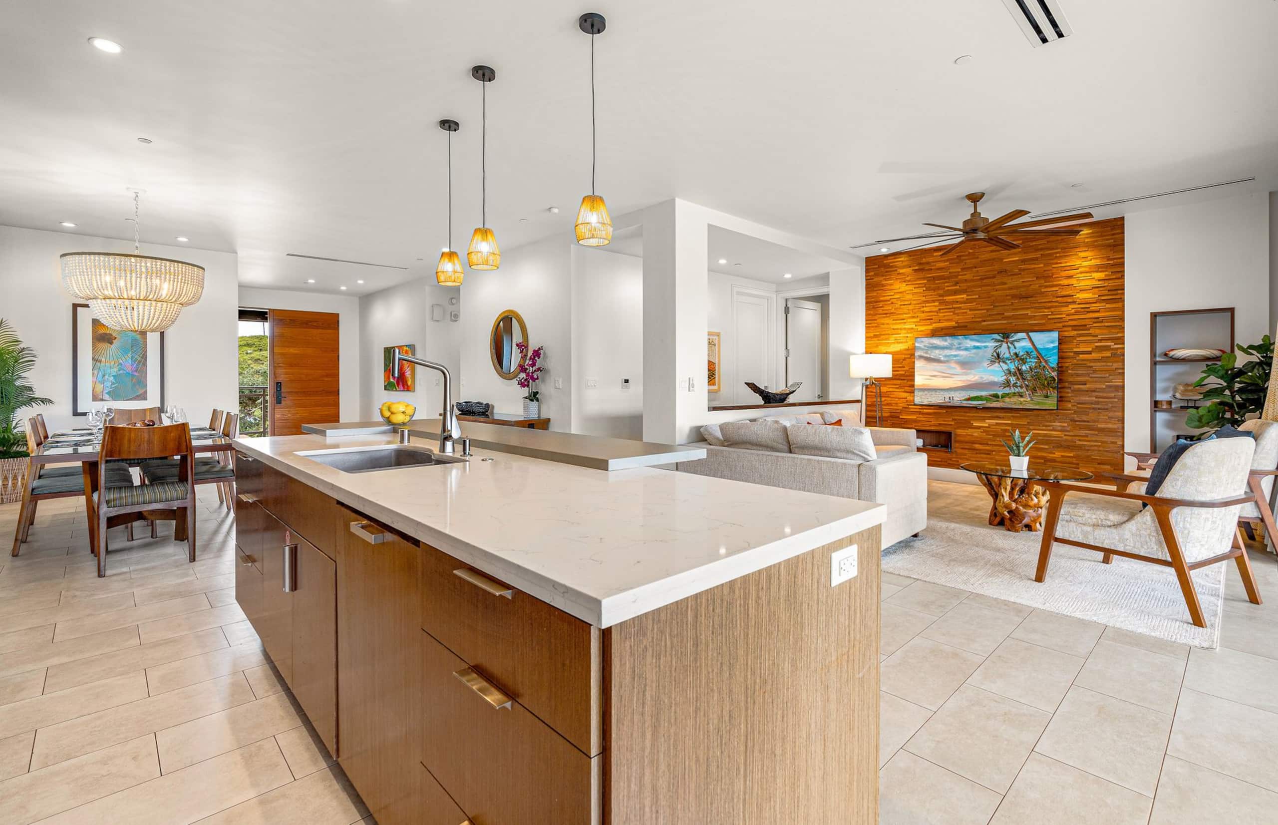 Condo in Lahaina · ★4.81 · 3 bedrooms · 4 beds · 3 baths - Image 2