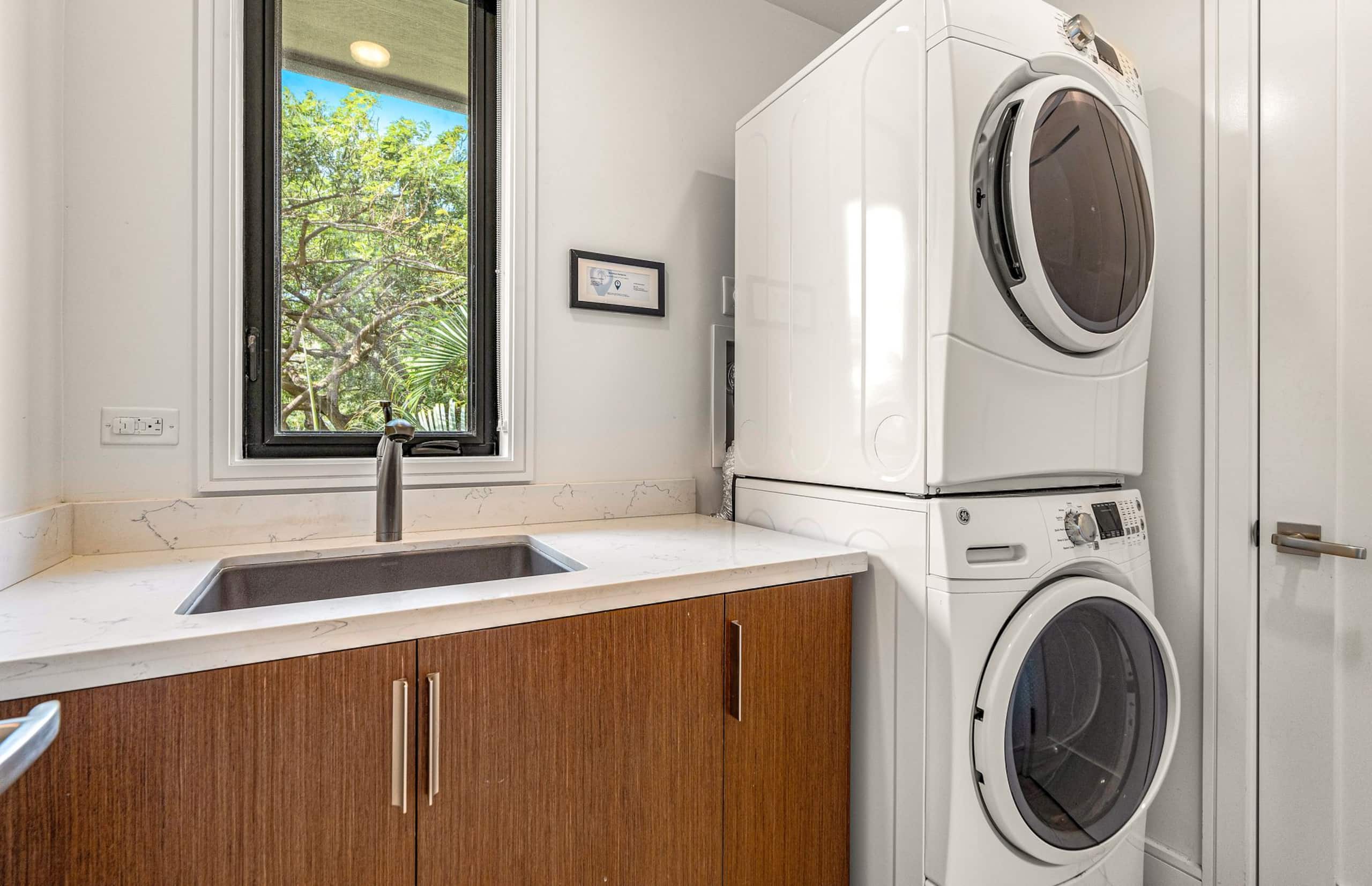Condo in Lahaina · ★4.81 · 3 bedrooms · 4 beds · 3 baths - Image 31