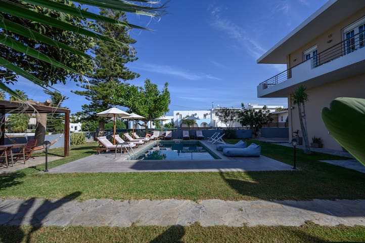 Villa Spyros Platanias near to beach & amenities