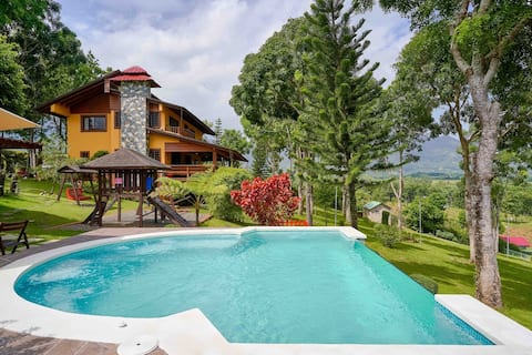 ® {Villa ~ Yrma ~ Ecolodge} @ LosMogotes + Piccuzi + Sauna