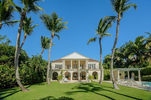 Luxury villa in golf resort near private beach