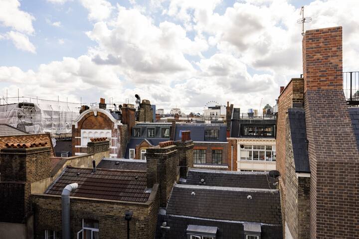 Lovely Leicester Square 2BR – Netflix & Nespresso gallery image 5