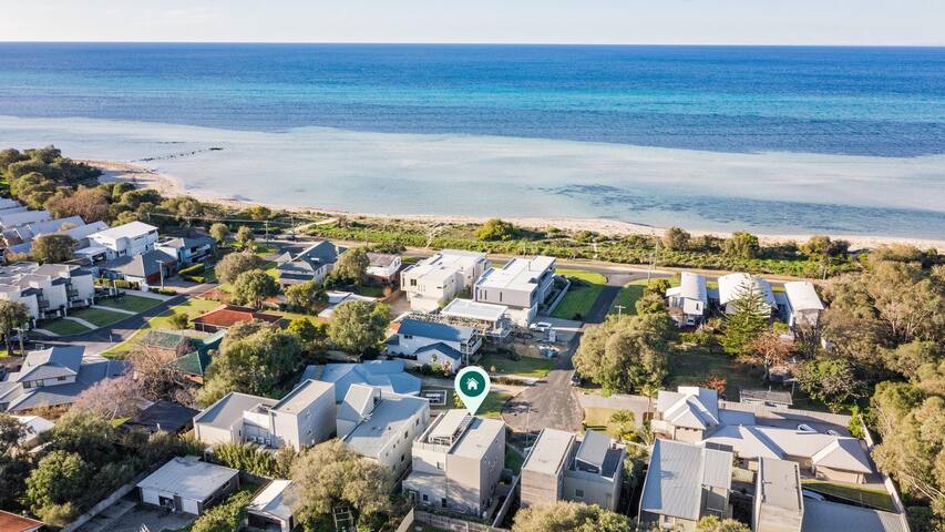 Shore House: Expansive Stunner by the Beach gallery image 4