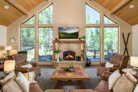 Silverheels Lodge•25 Acres•HotTub•Garage