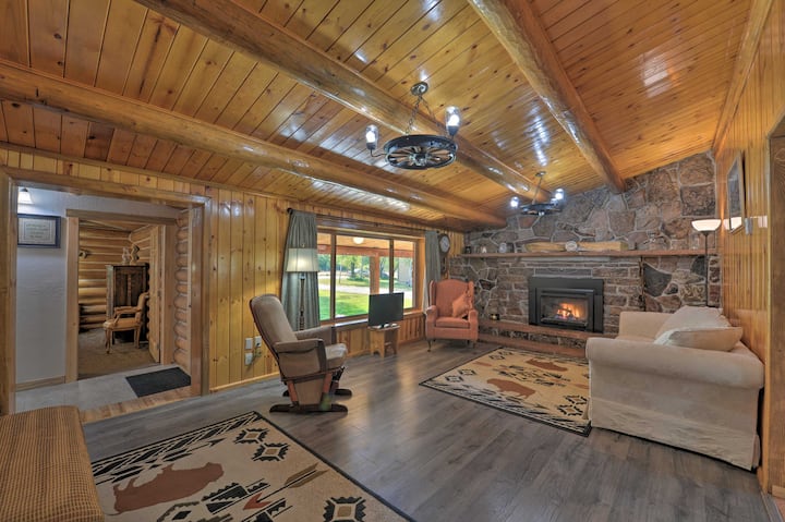 Cozy WY Home: Rivers, Lakes, Mountains, Wildlife