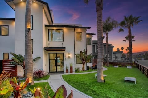 Top performing Airbnb: Cobbo's Beach House- SPAS/Bar/Views/STEPS TO BEACH in Avila Beach