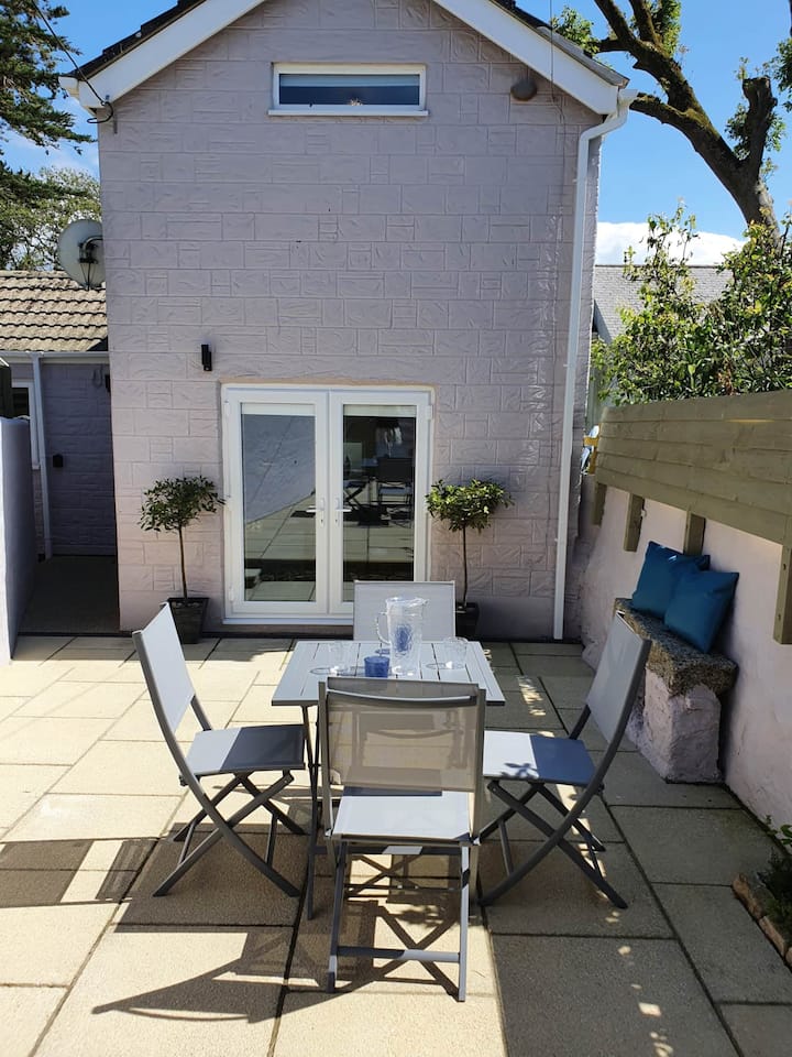 Rosslyn Cottage Porthleven, Cornwall Houses for Rent in Porthleven, England, United Kingdom