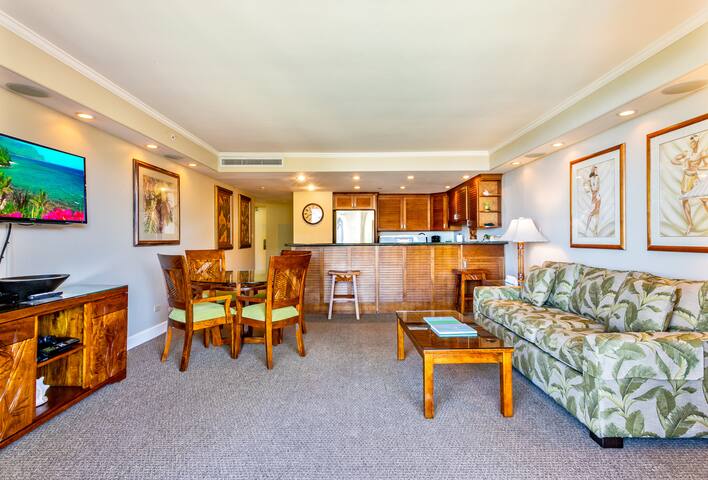 Aston Kaanapali Shores #823: Ocean View 2 Bedroom gallery image 3