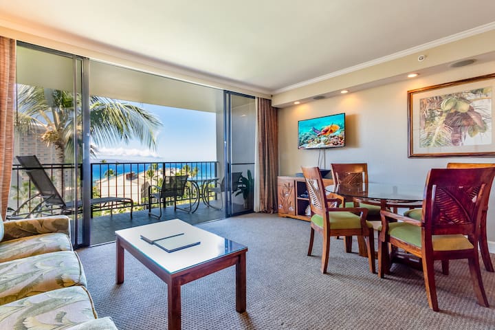 Aston Kaanapali Shores #823: Ocean View 2 Bedroom gallery image 2