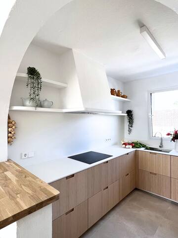 BiniVento – Lovely villa with pool near the beach gallery image 5