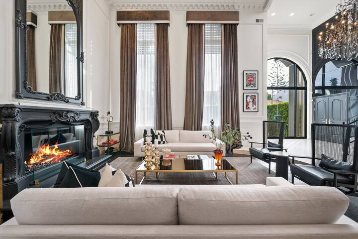 Olympia Luxe Estate gallery image 3