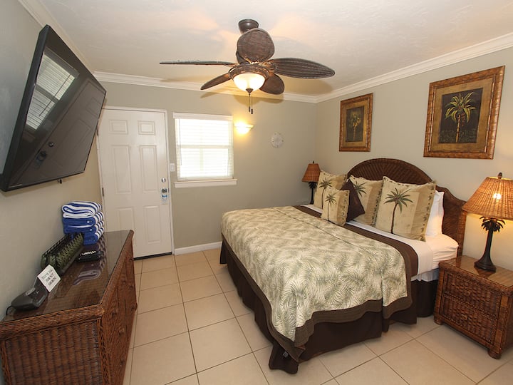 2nd Floor Retreat  Silver Sands #251 By Rva - Longboat Key, FL