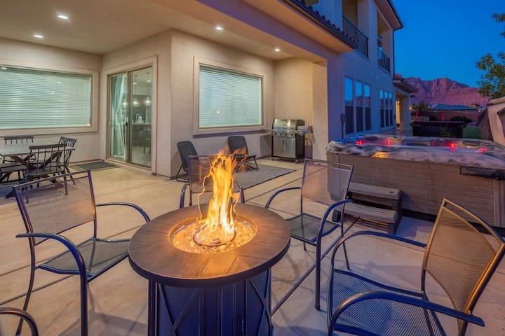 Arcadia 31 Private Hot Tub * Arcade Gaming Room * Sleeps 28! - Utah