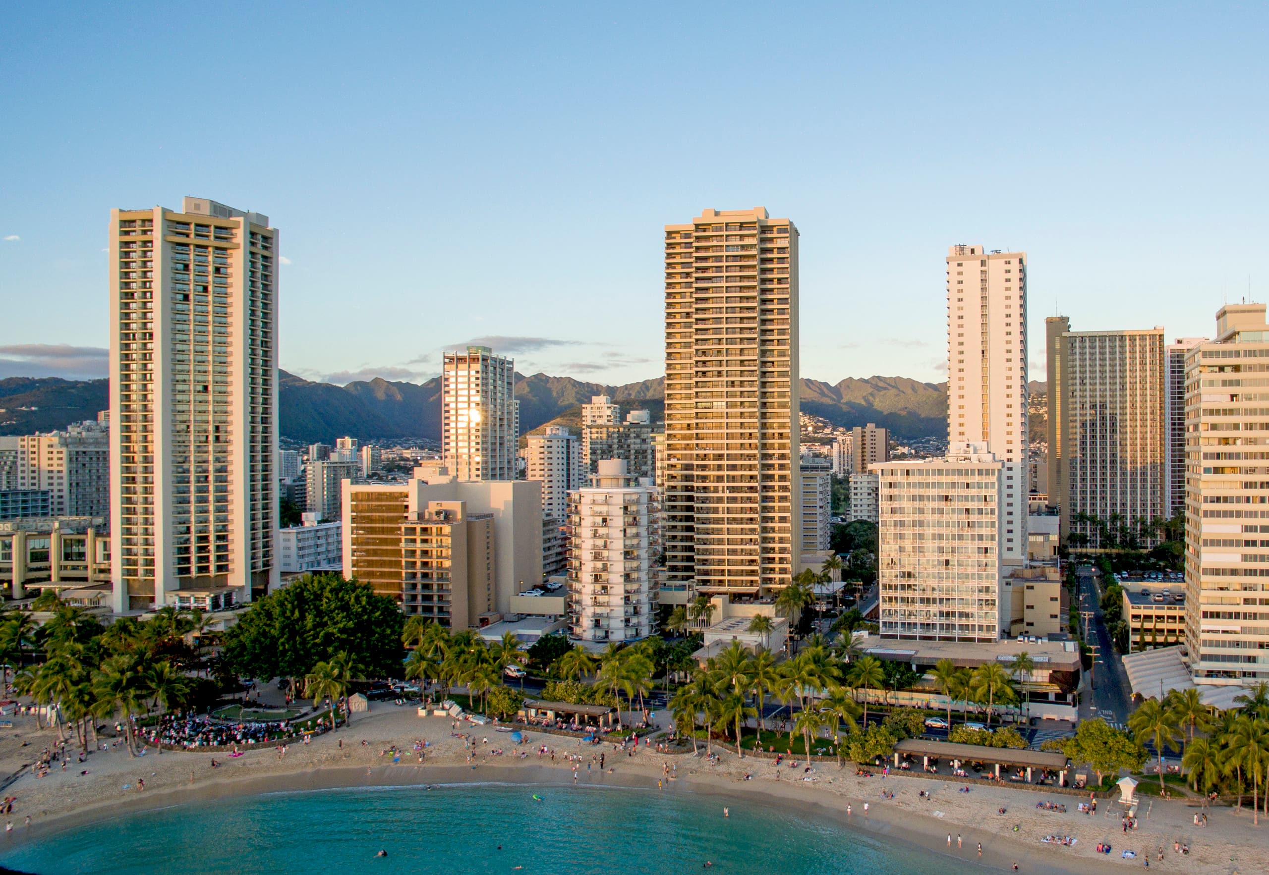 Condo in Honolulu · ★5.0 · 2 bedrooms · 4 beds · 2 shared baths - Image 30