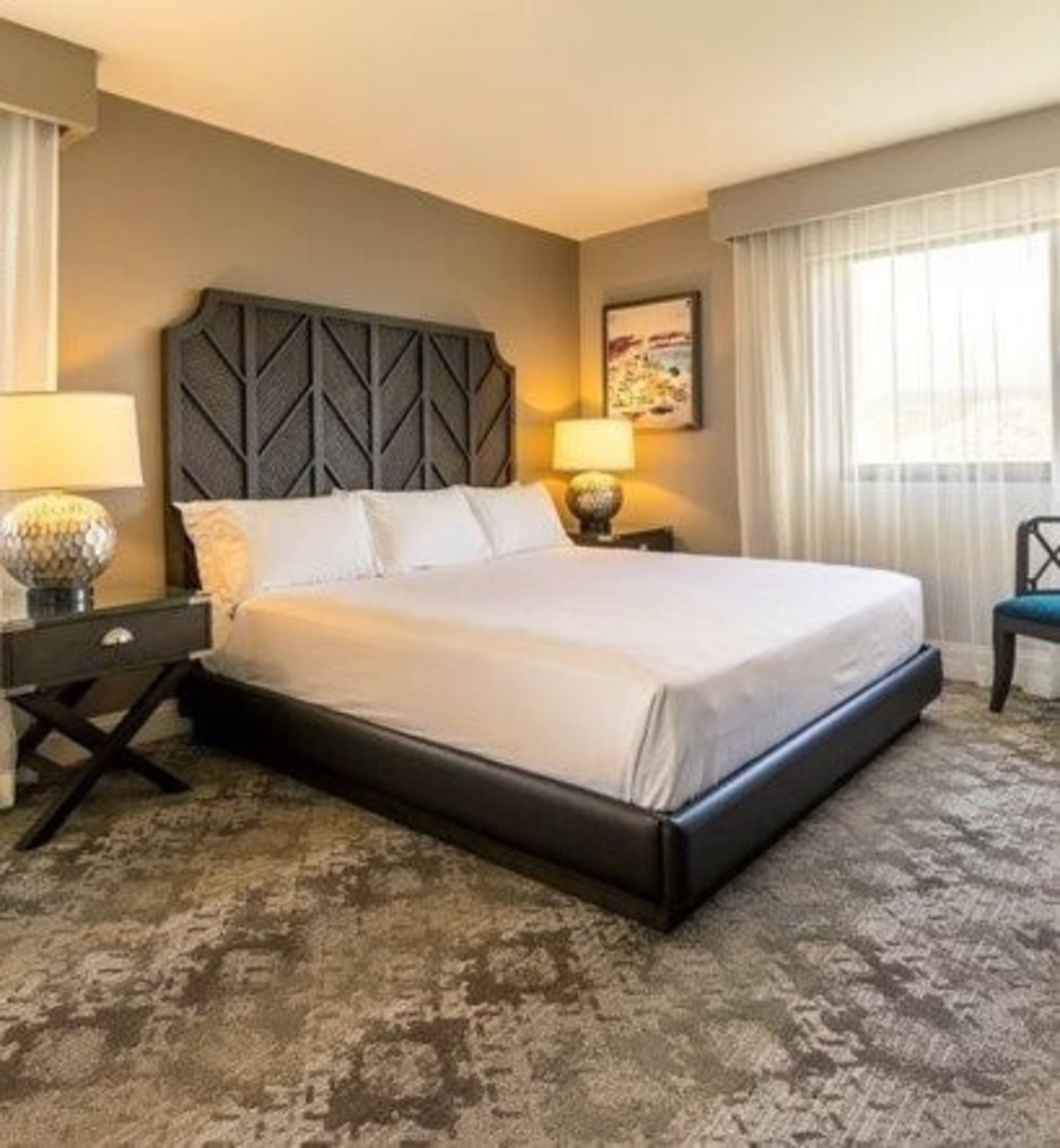 Condo in Honolulu · ★5.0 · 2 bedrooms · 4 beds · 2 shared baths - Image 7