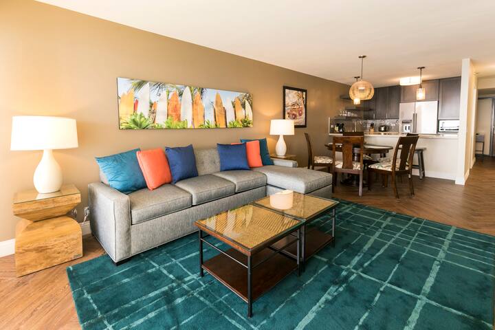 Aston Waikiki Beach Tower: 2 Br with Ocean Views gallery image 5