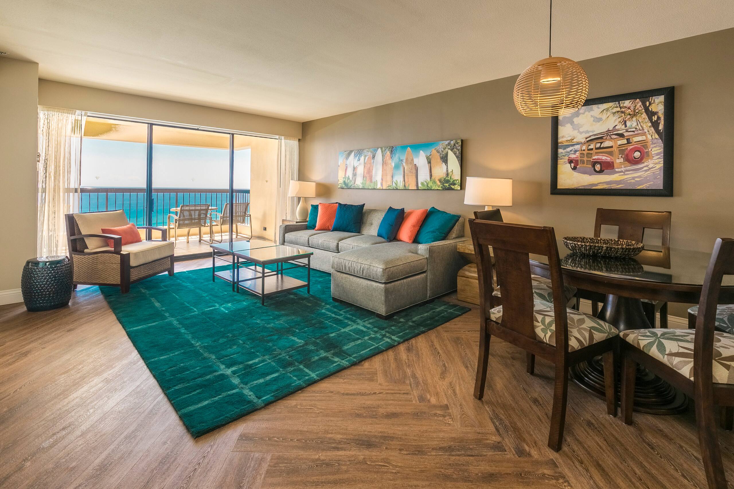 Condo in Honolulu · ★4.92 · 2 bedrooms · 4 beds · 2 shared baths - Image 4