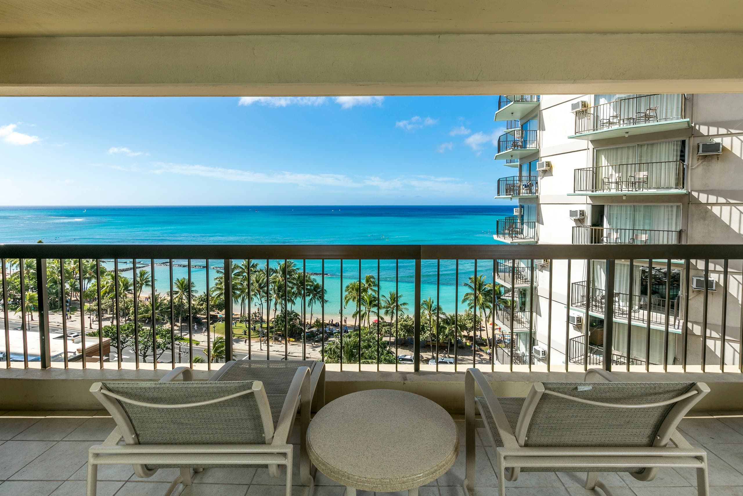 Condo in Honolulu · ★5.0 · 2 bedrooms · 4 beds · 2 shared baths - Image 15