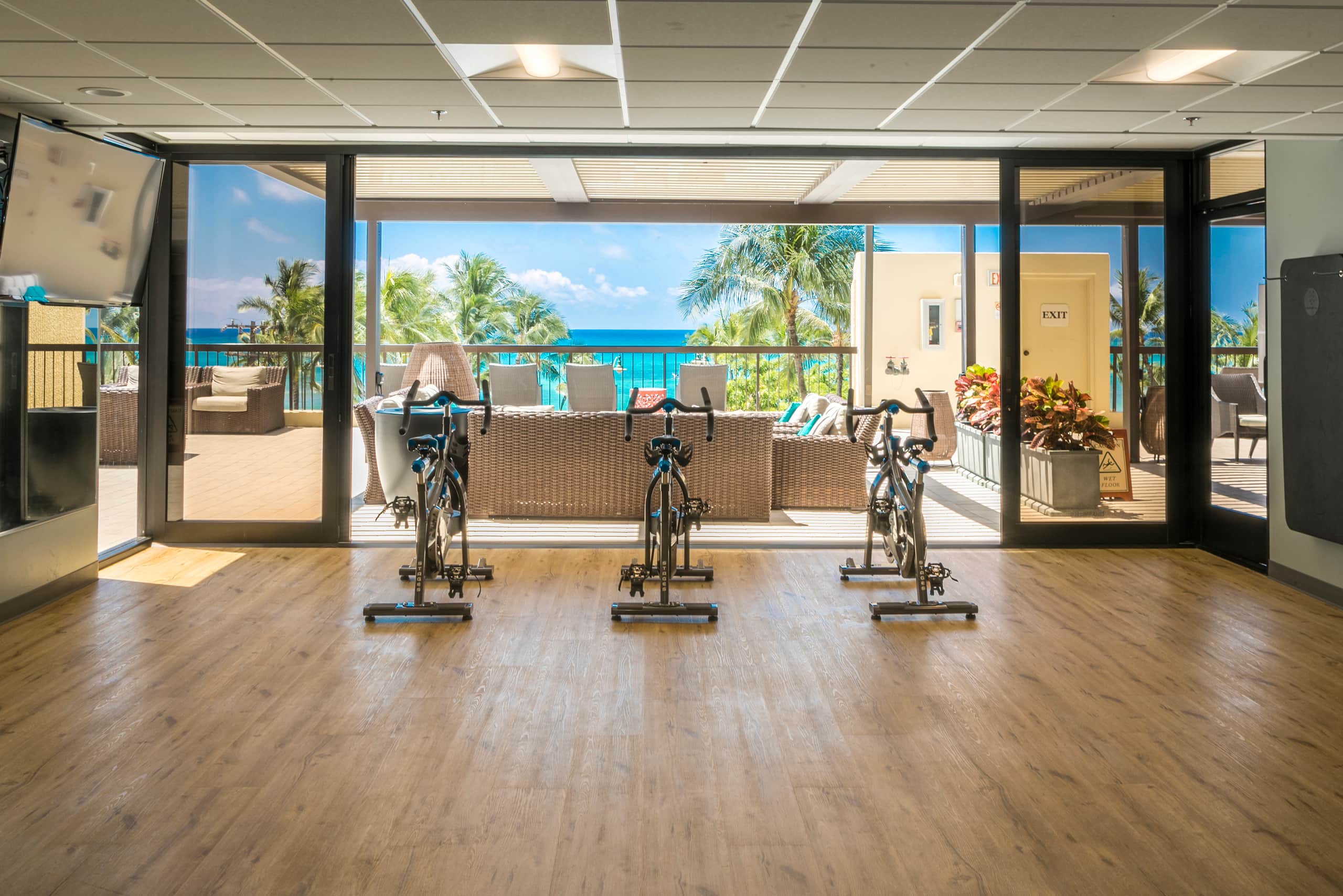 Condo in Honolulu · ★5.0 · 2 bedrooms · 4 beds · 2 shared baths - Image 29