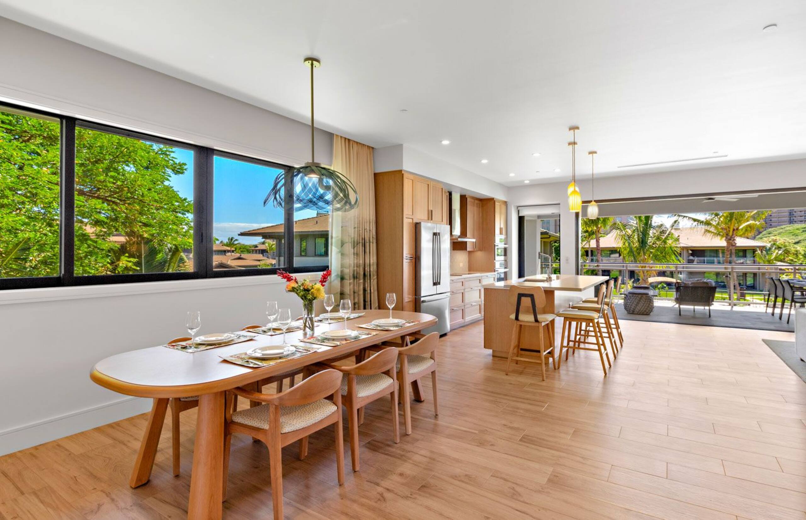 Condo in Lahaina · ★4.43 · 3 bedrooms · 4 beds · 3 baths - Image 2