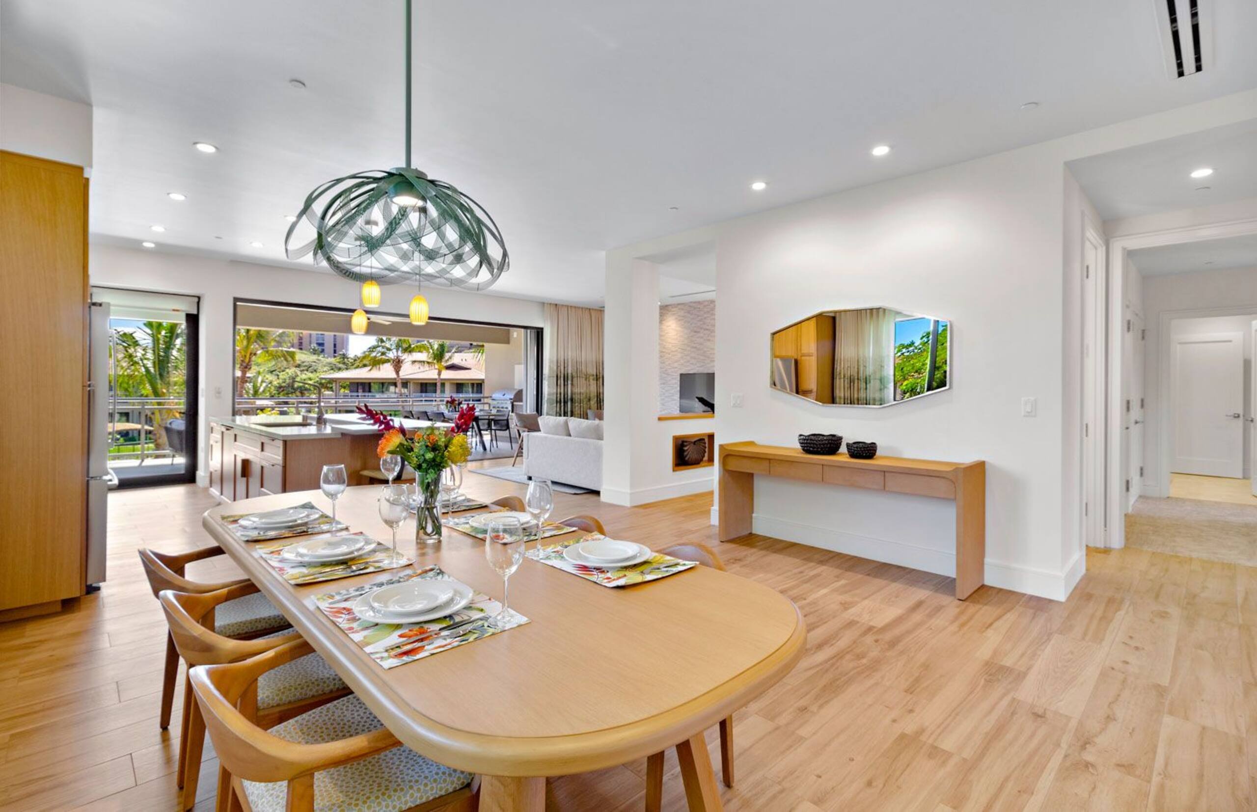 Condo in Lahaina · ★4.43 · 3 bedrooms · 4 beds · 3 baths - Image 11