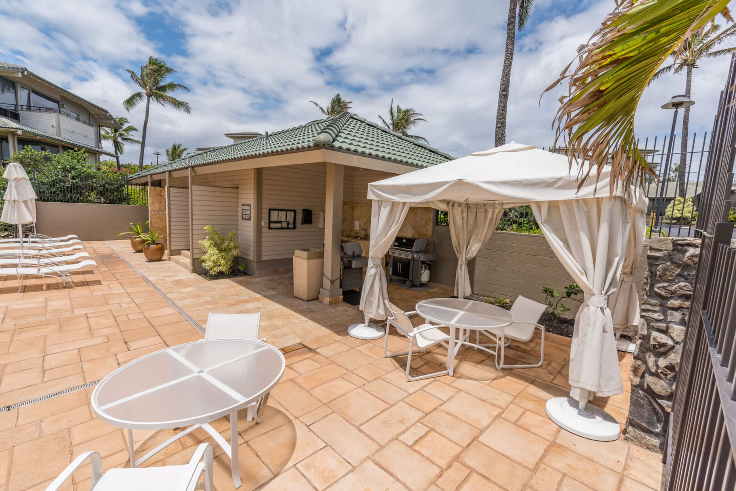 Condo in Lahaina · ★5.0 · 1 bedroom · 3 beds · 1 bath - Image 23